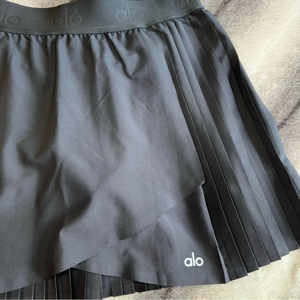 ALO Yoga sporty pleated